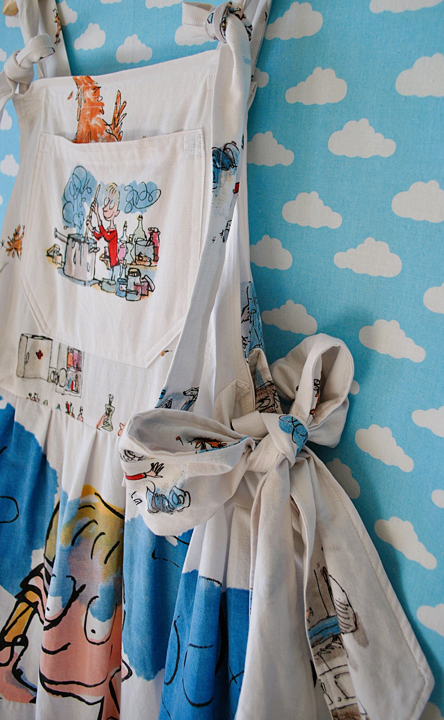 Georges Marvellous Medicine dress Ready to ship size 12-16