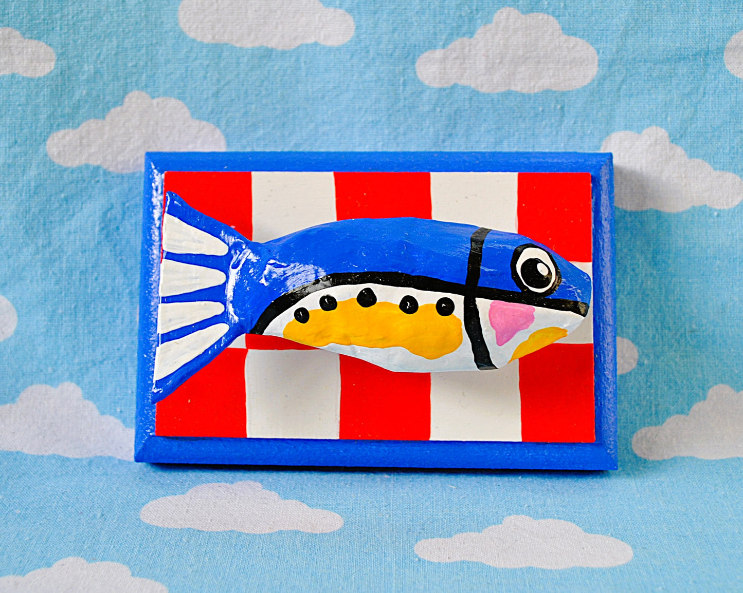 Sardine on Red and white checks