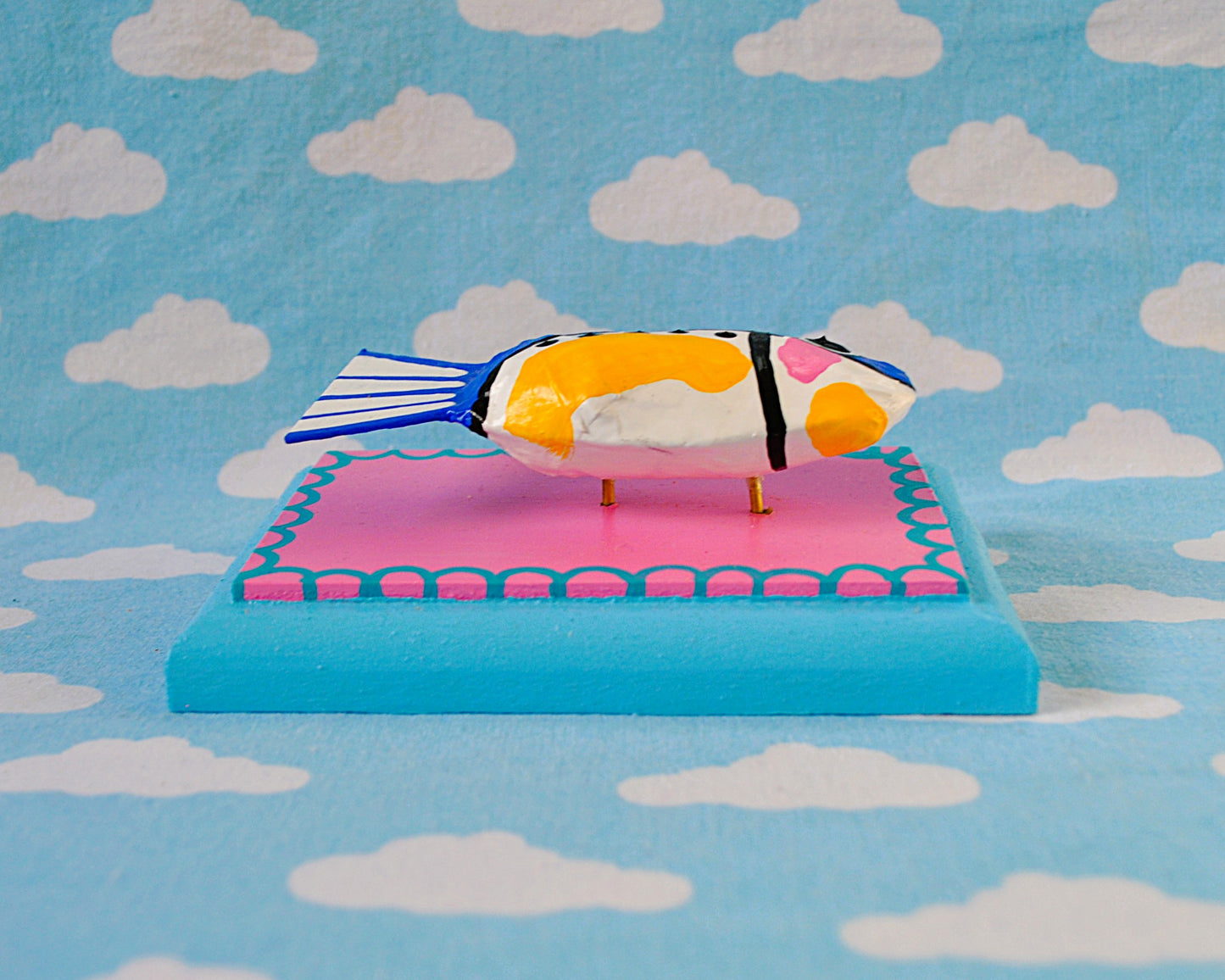 Sardine on Pink Frills