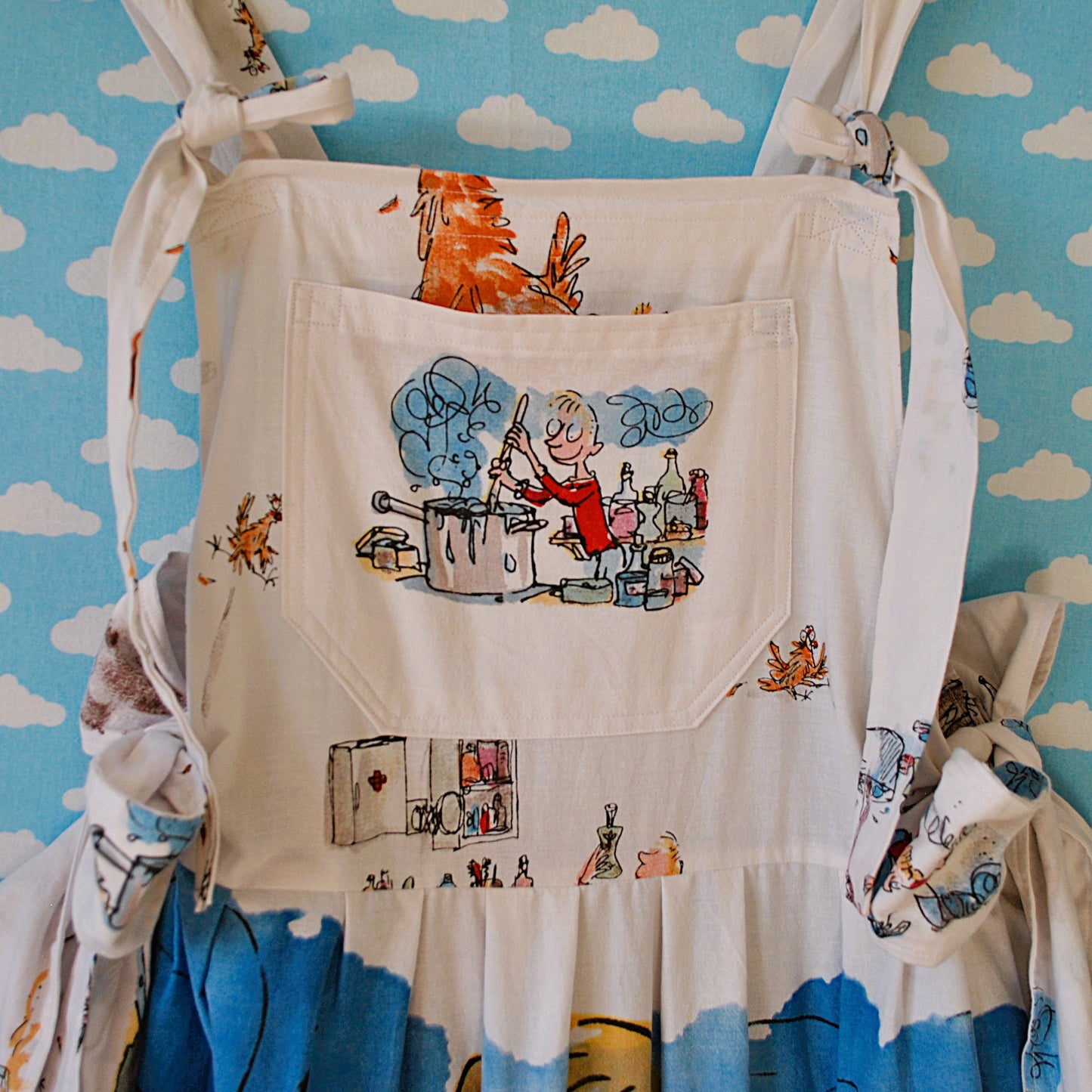 Georges Marvellous Medicine dress Ready to ship size 12-16