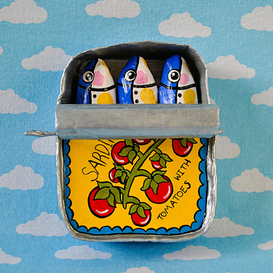 Sardines tin with Vine tomatoes