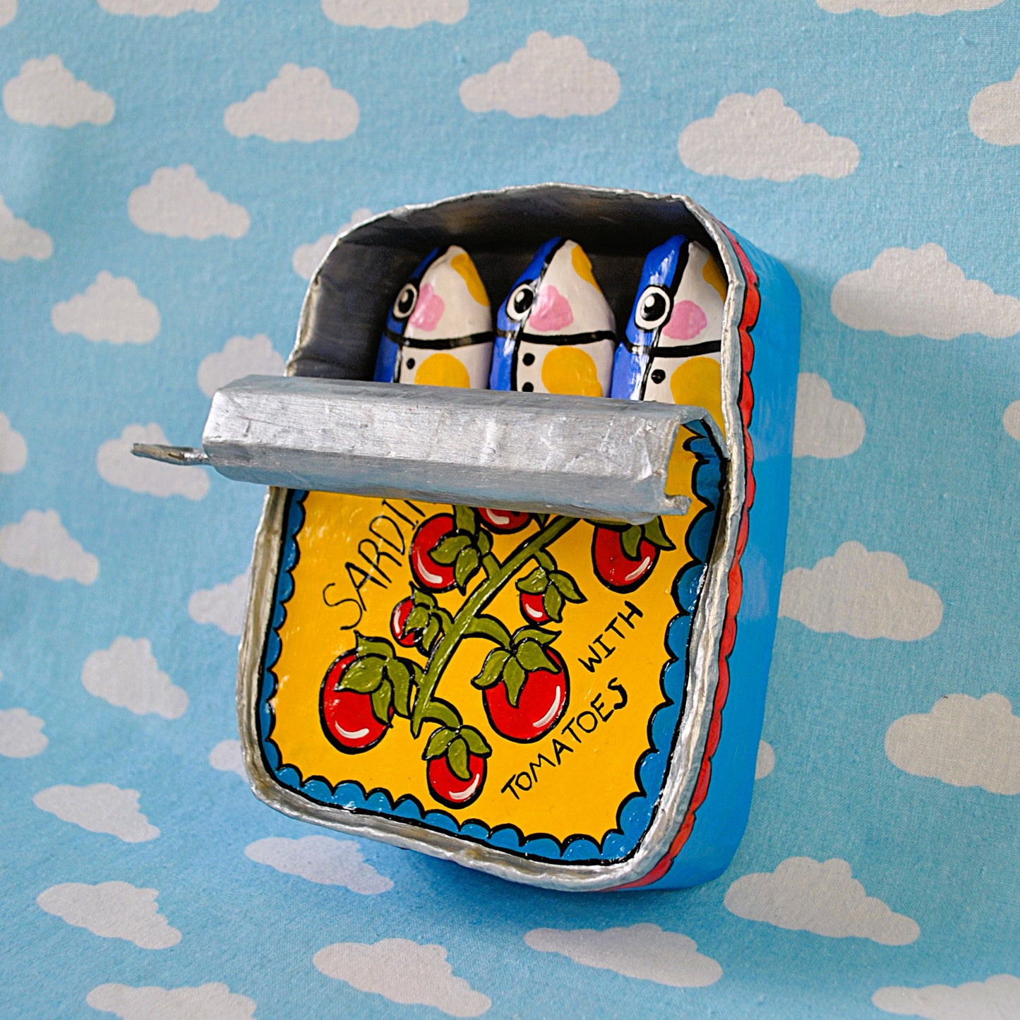 Sardines tin with Vine tomatoes