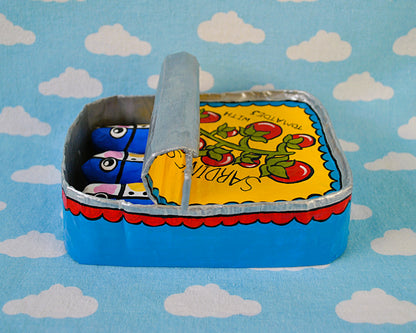 Sardines tin with Vine tomatoes