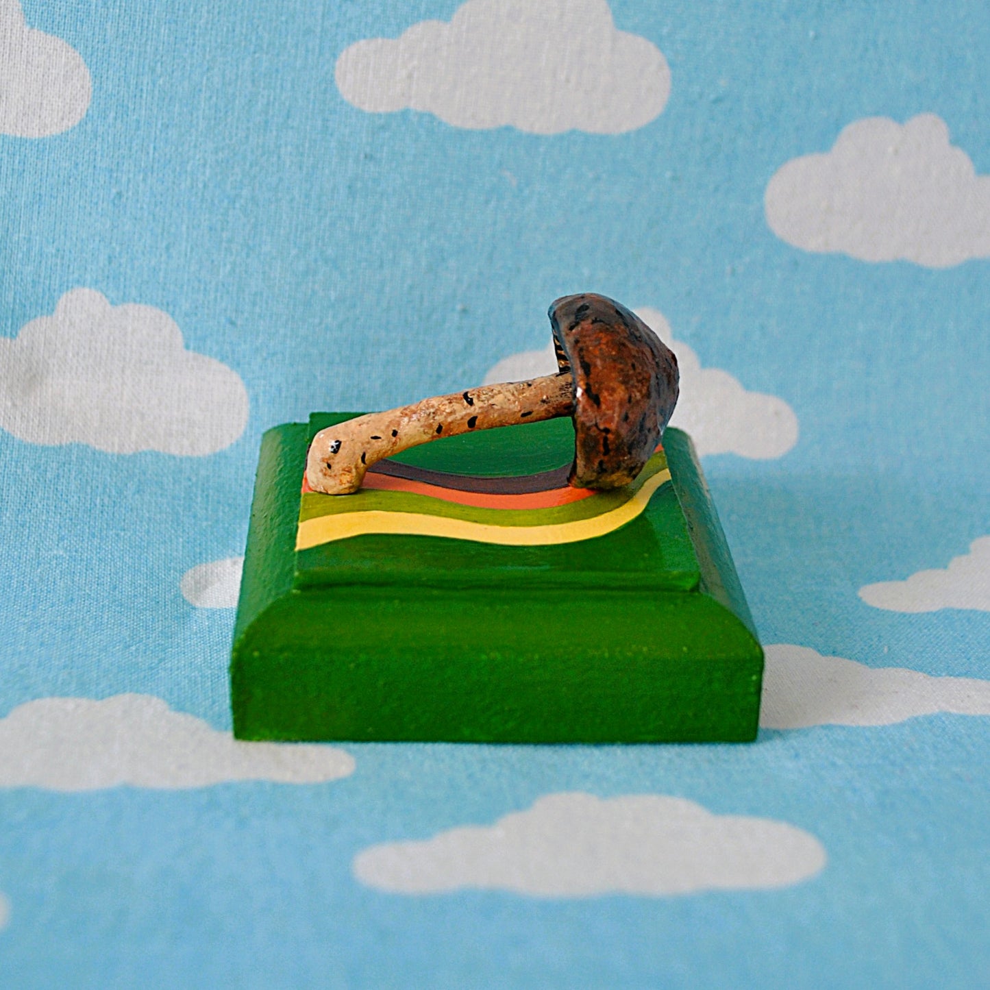 Tiny Mushroom on 60s Green