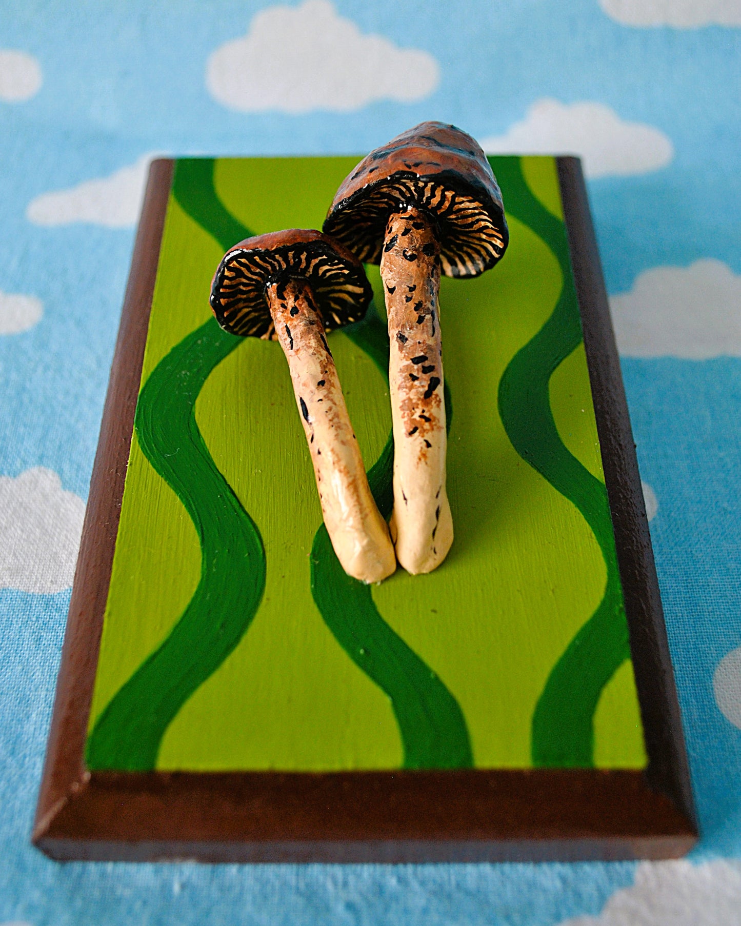 Double Brown Mushroom Small