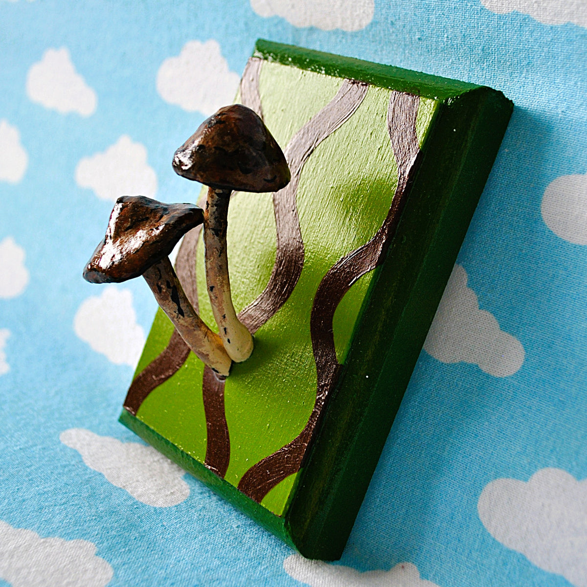 Double Brown Mushroom