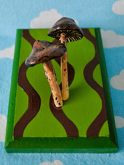 Double Brown Mushroom