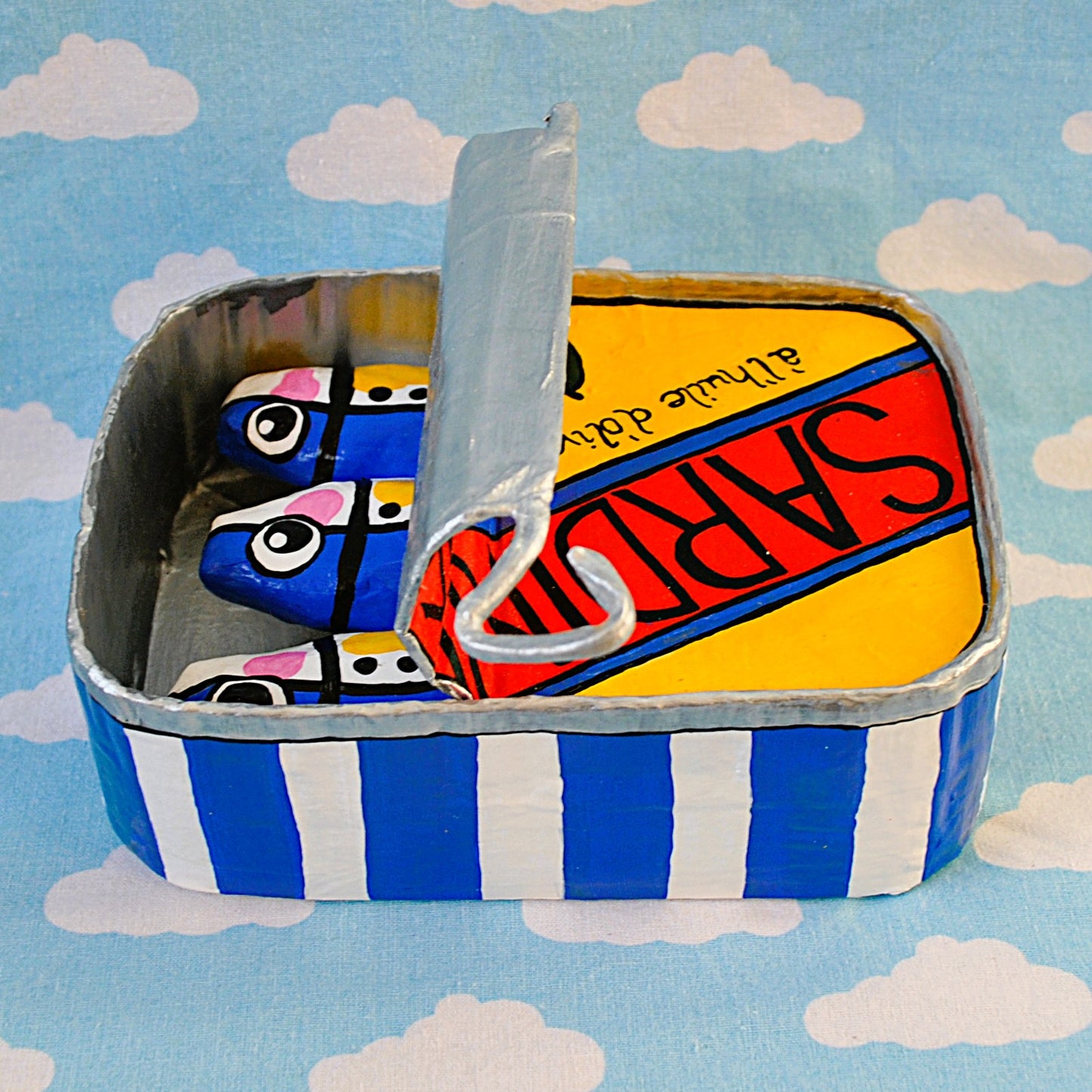 Sardines Tin Red and yellow Olives