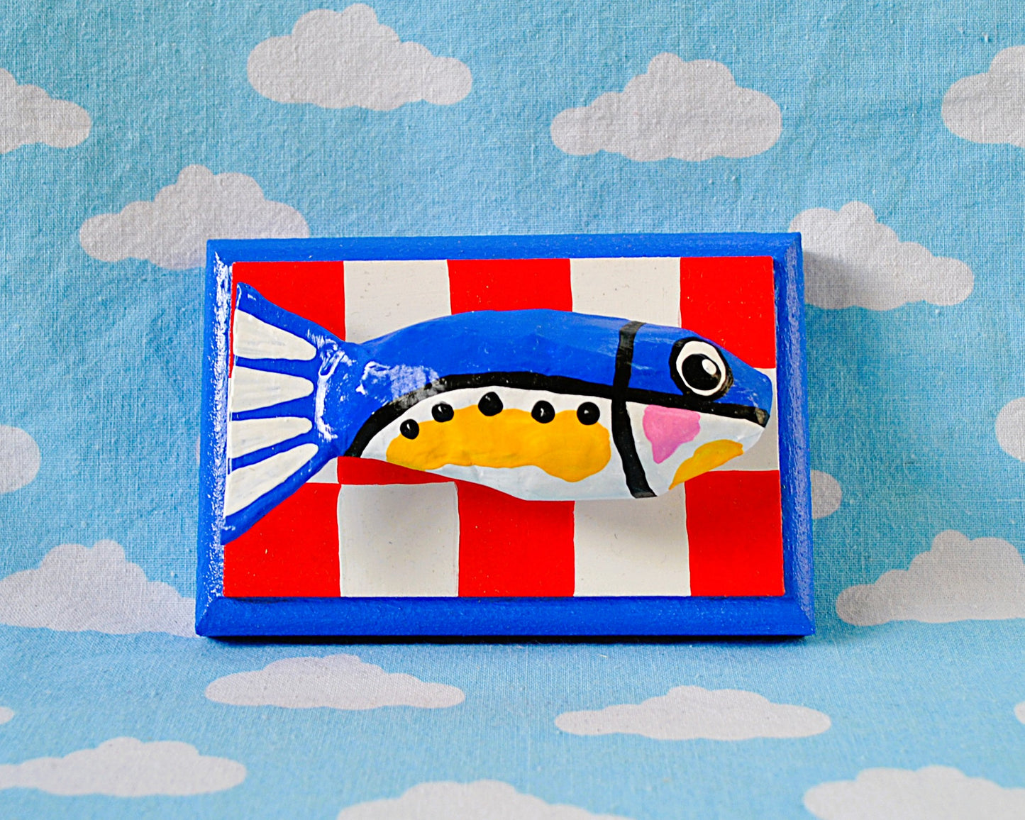 Sardine on Red and white checks
