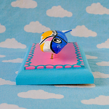 Sardine on Pink Frills