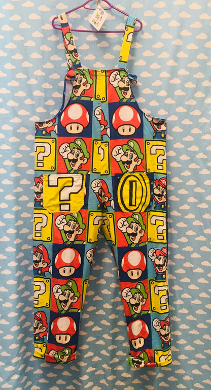 Super Mario Ready to Ship size L